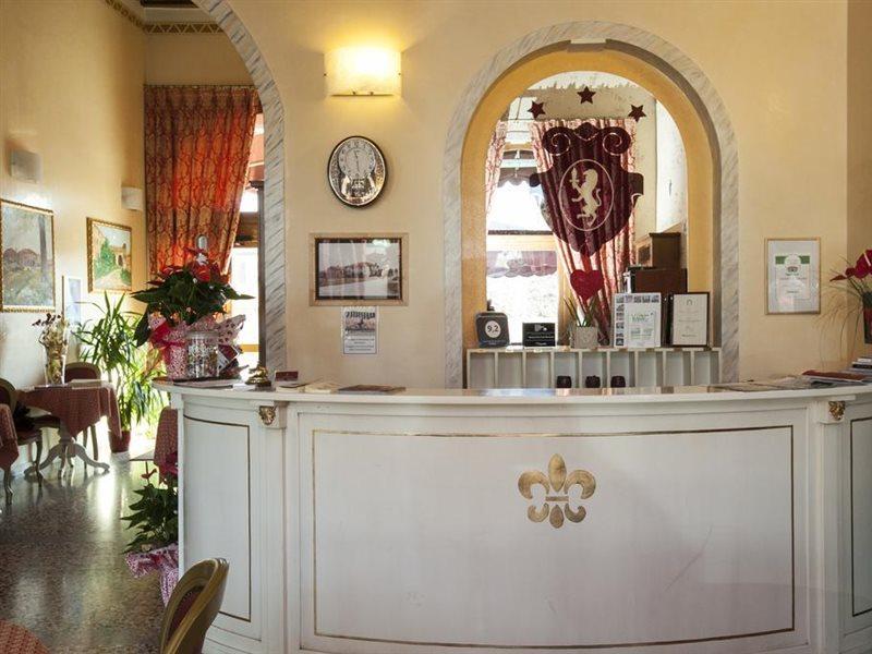 安蒂卡科尔特马可西尼酒店 坎帕那鲁皮亚 外观 照片